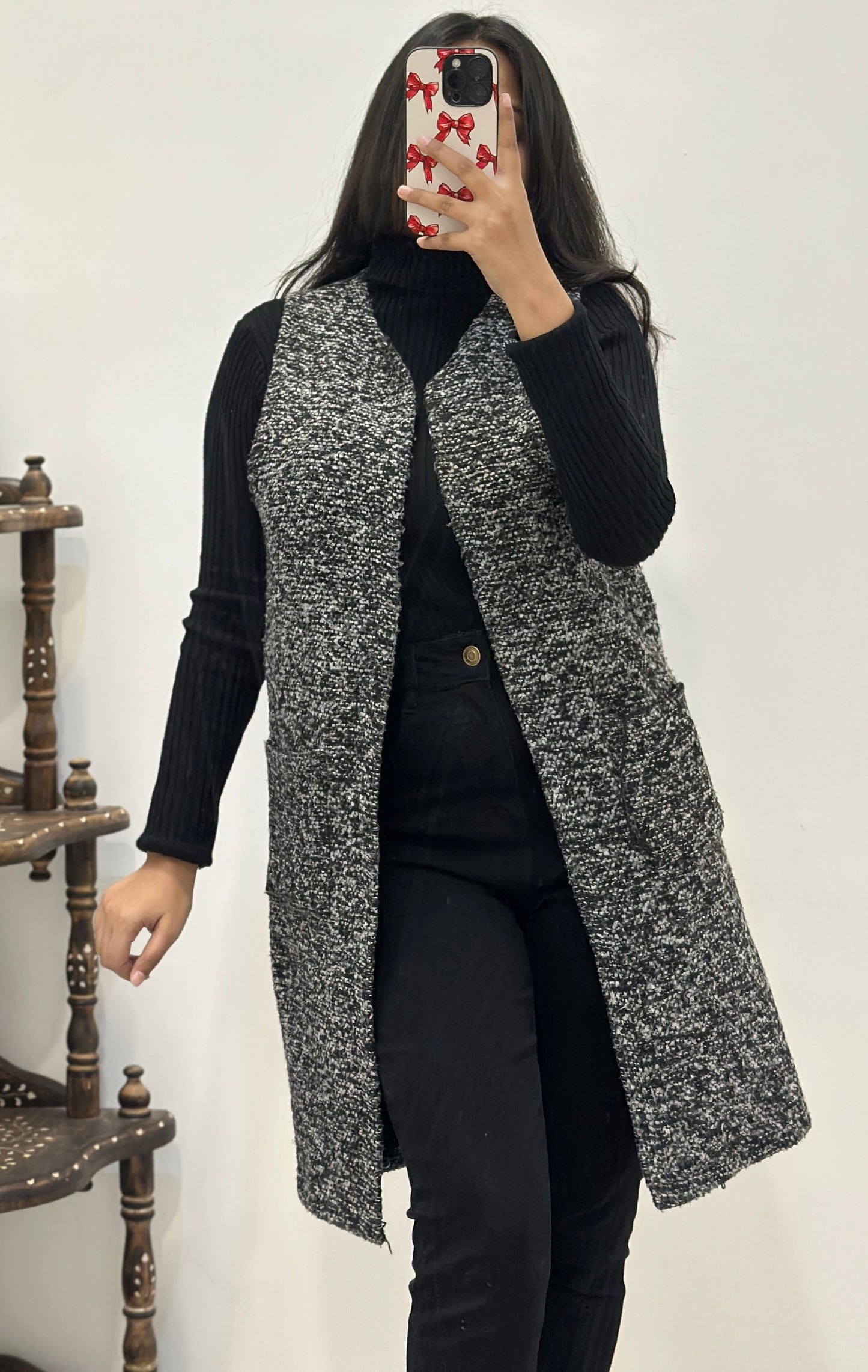 Woollen shrug (32-34)