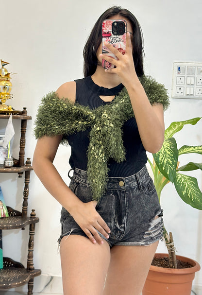 Woollen furry muffler
