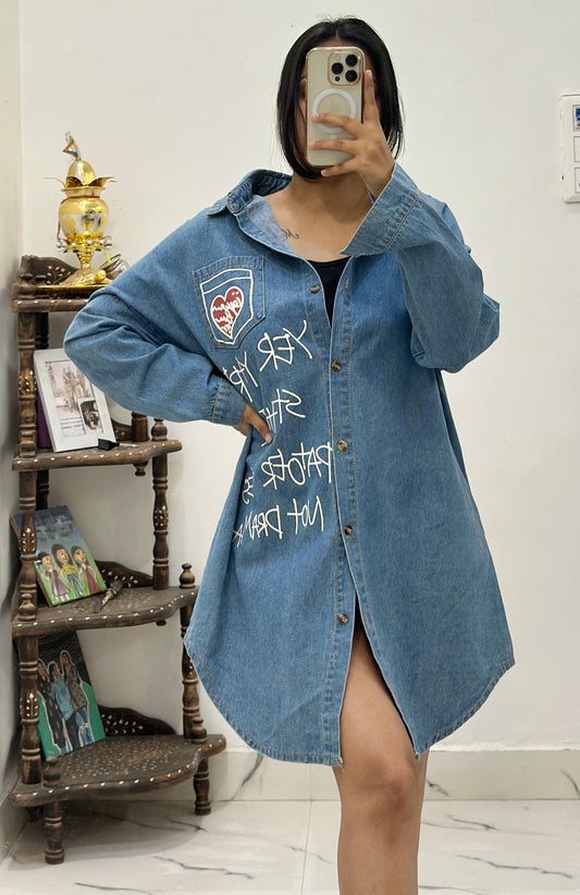 Oversized denim shirt (40-42)