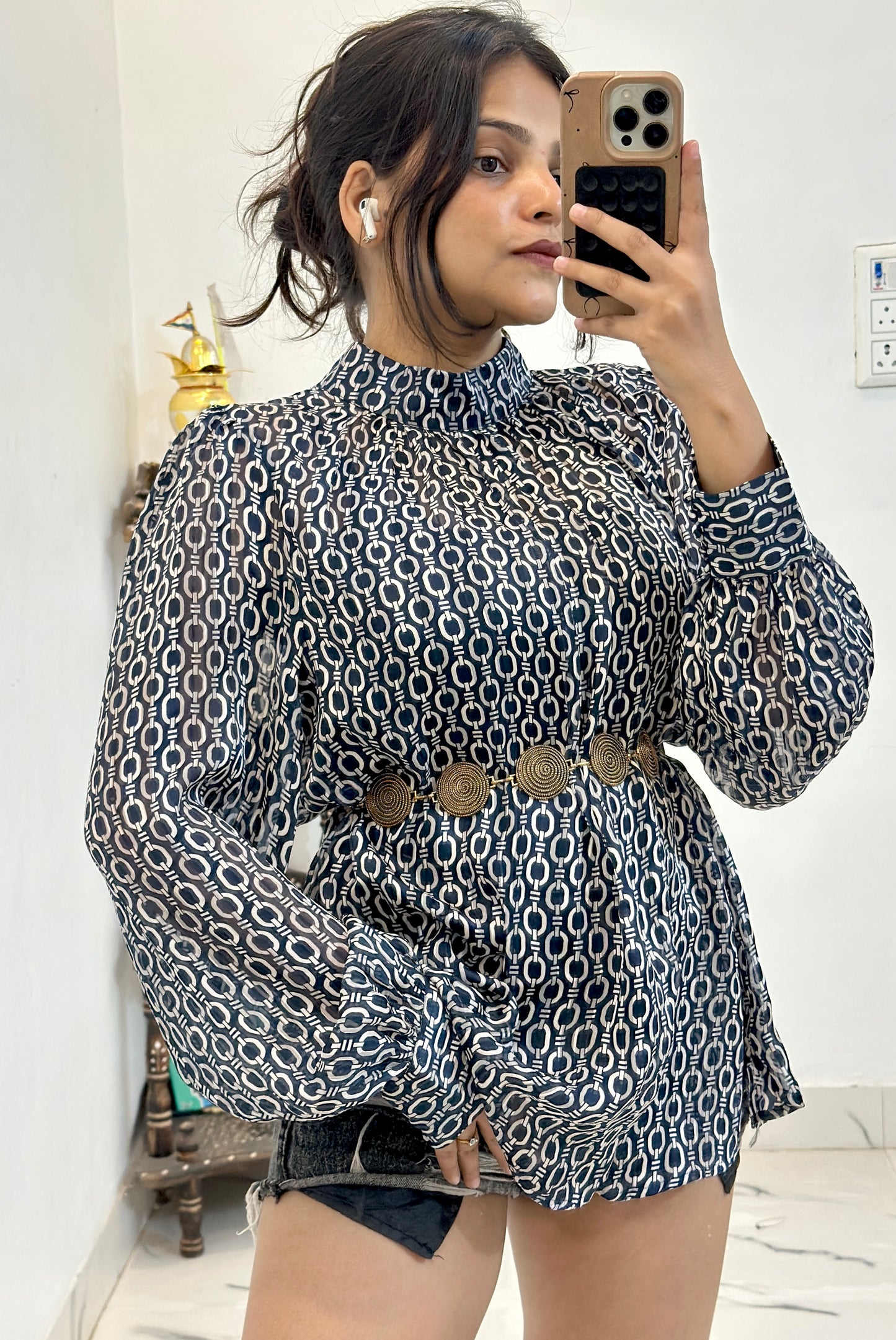 Oversized pretty top (40-42)