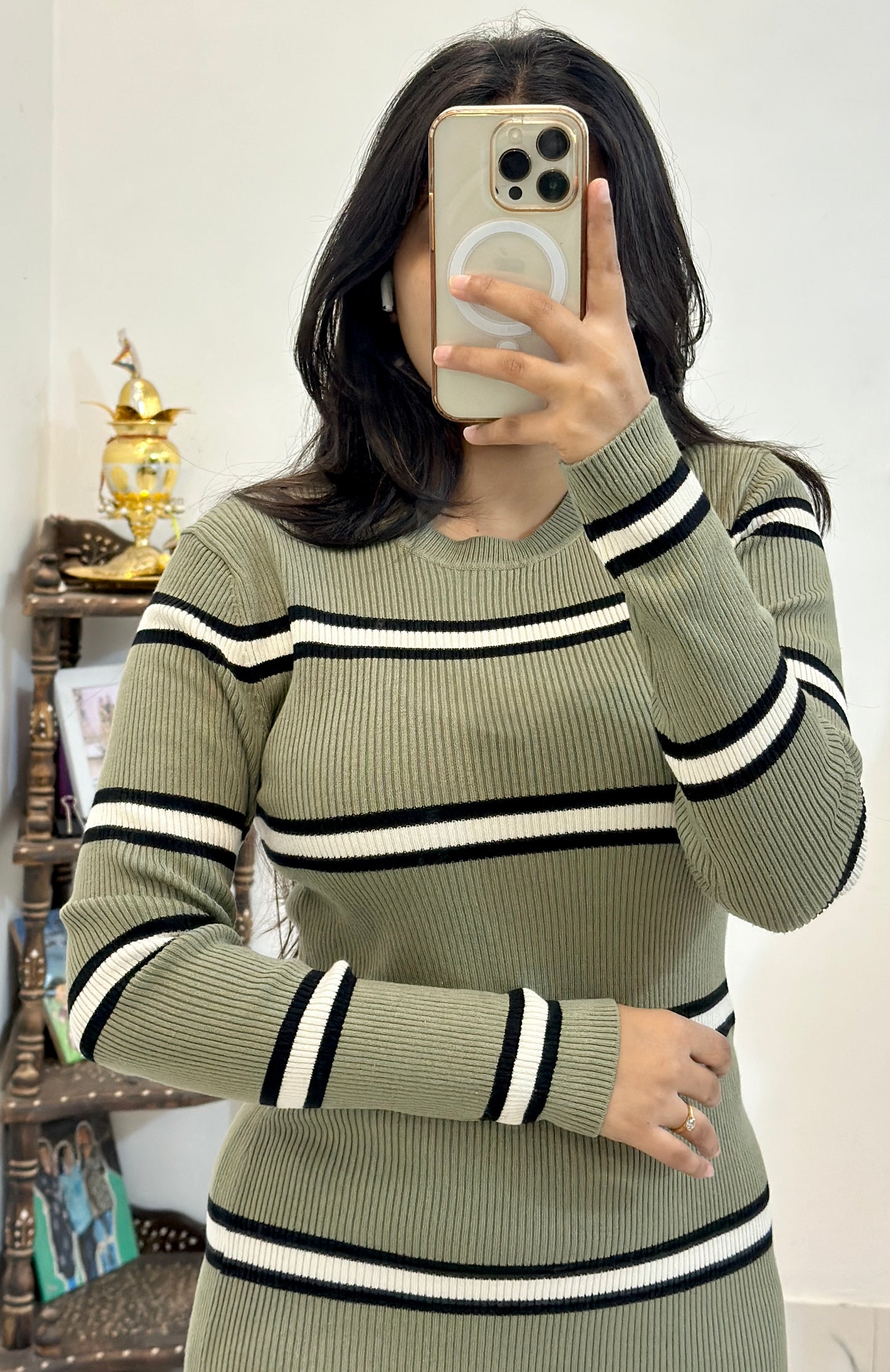 Pretty body con dress (34-36)