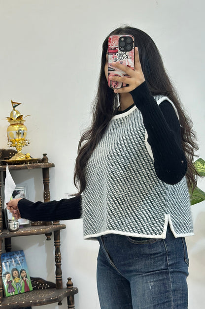 Combo ! Vest and top ( freesize upto 40)