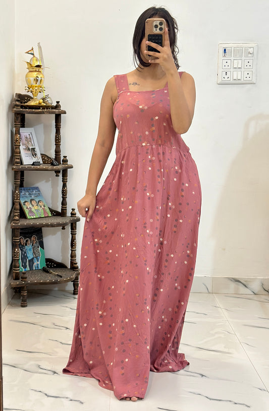 Pretty backless dress (40-42)