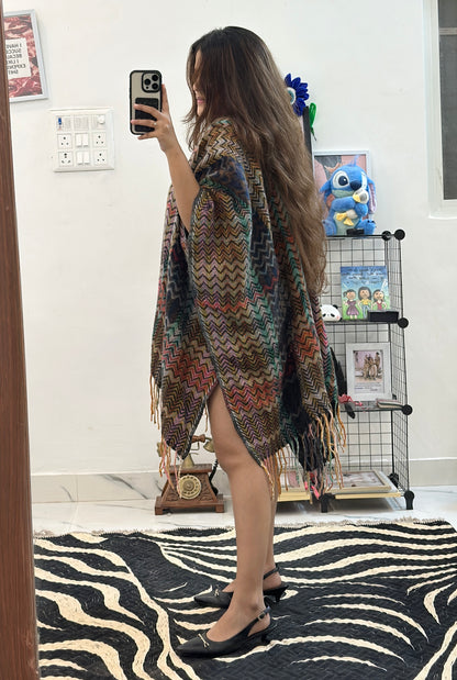 Woollen cut shawl (freesize)