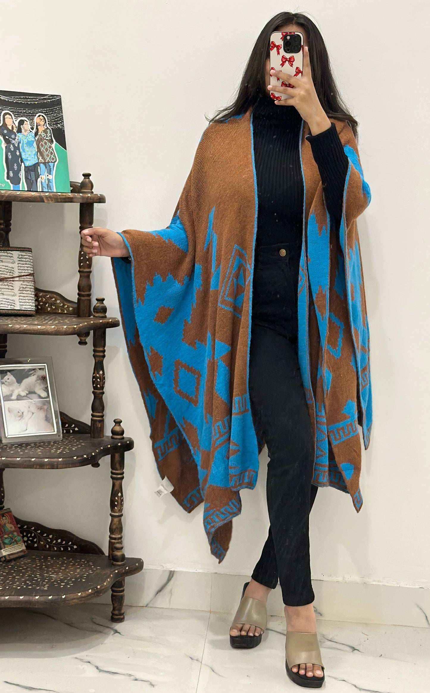 Woollen reversible shawl