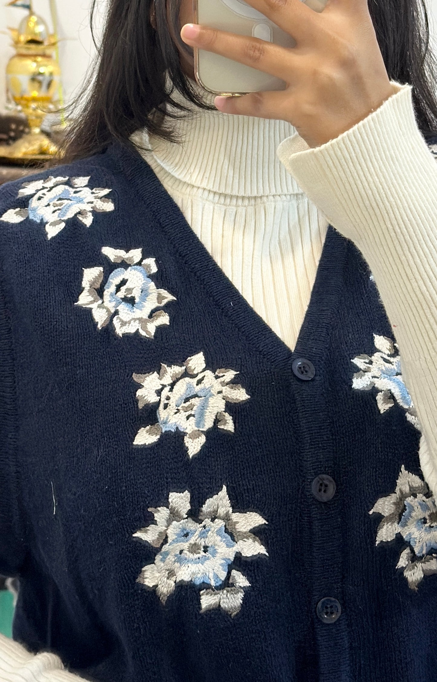 Pretty embroidered vest (40-42)