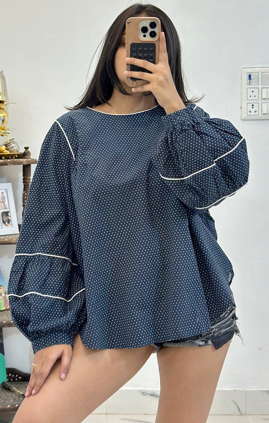 Pretty oversized top (42-44)