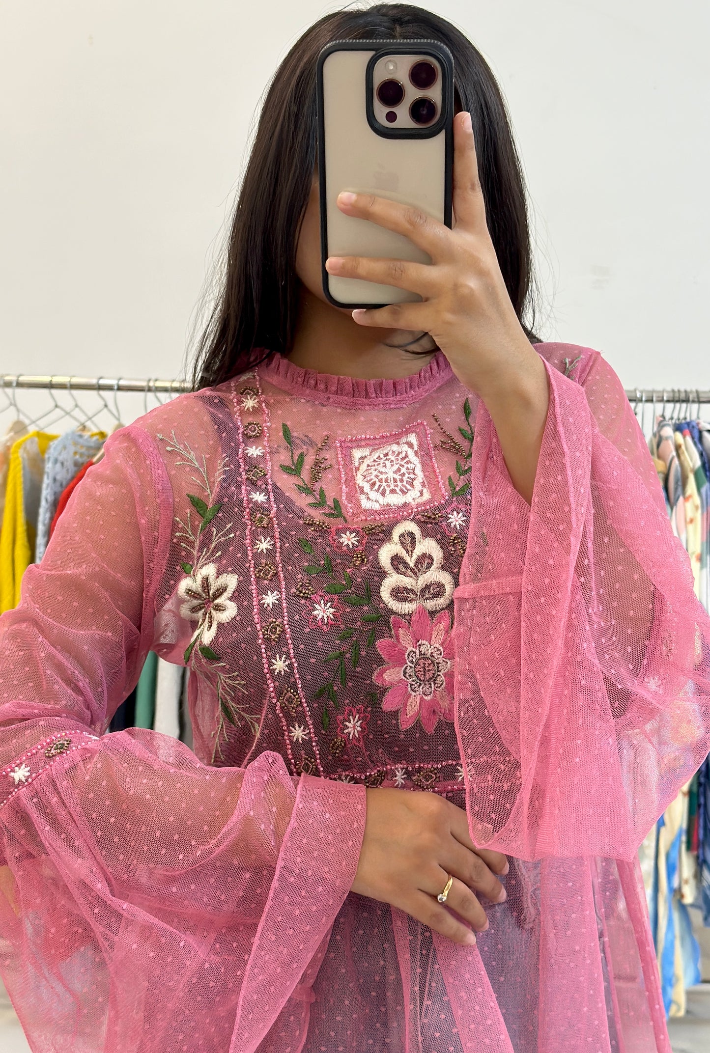 Pretty embroidered top (34-36)