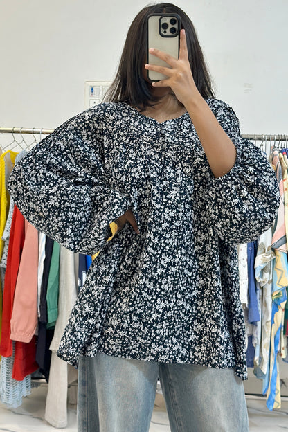 Oversized cotton top (48-50)