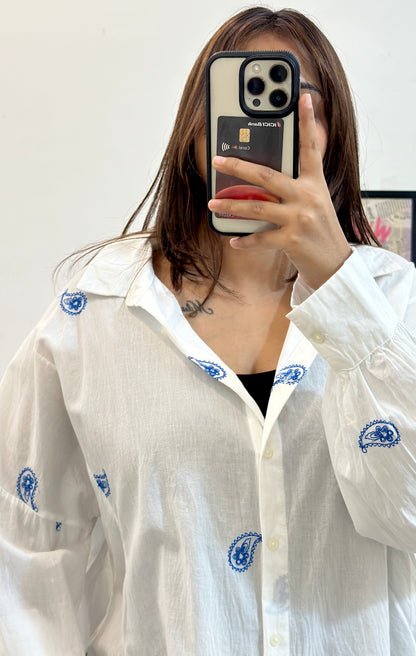 Oversized embroidered shirt (42-44)