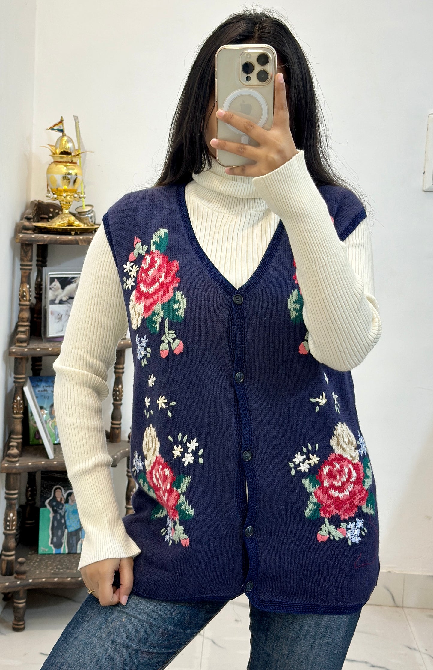 Pretty embroidered vest (42-44)