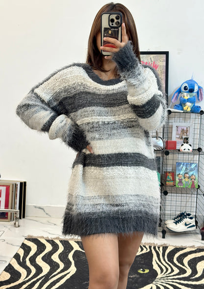Korean furry sweater (38-40)
