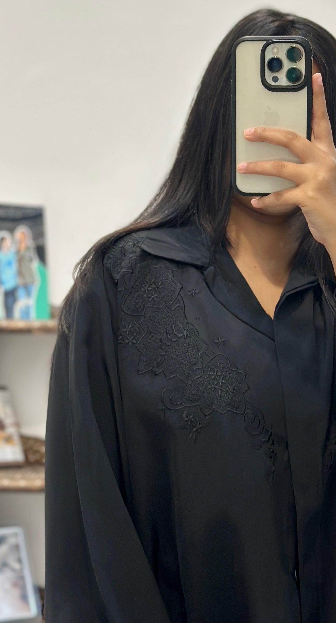 Black embroidered detailing shirt (42-44 busts)