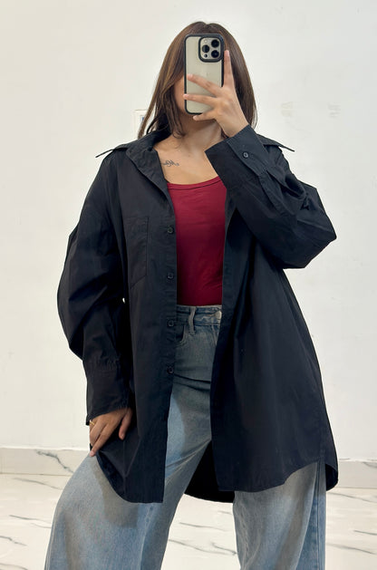 Oversized black shirt (42-44)