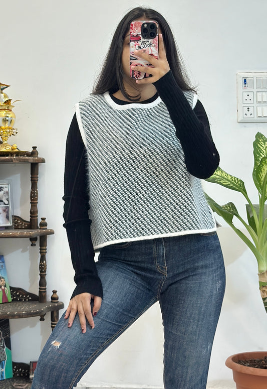 Combo ! Vest and top ( freesize upto 40)