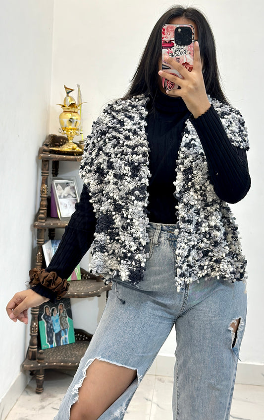 Woollen pretty muffler