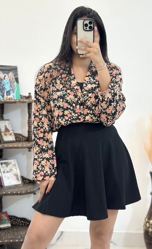 Pretty floral shirt (40-42)