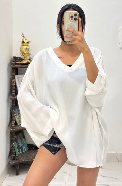 Oversized white top (44-46)