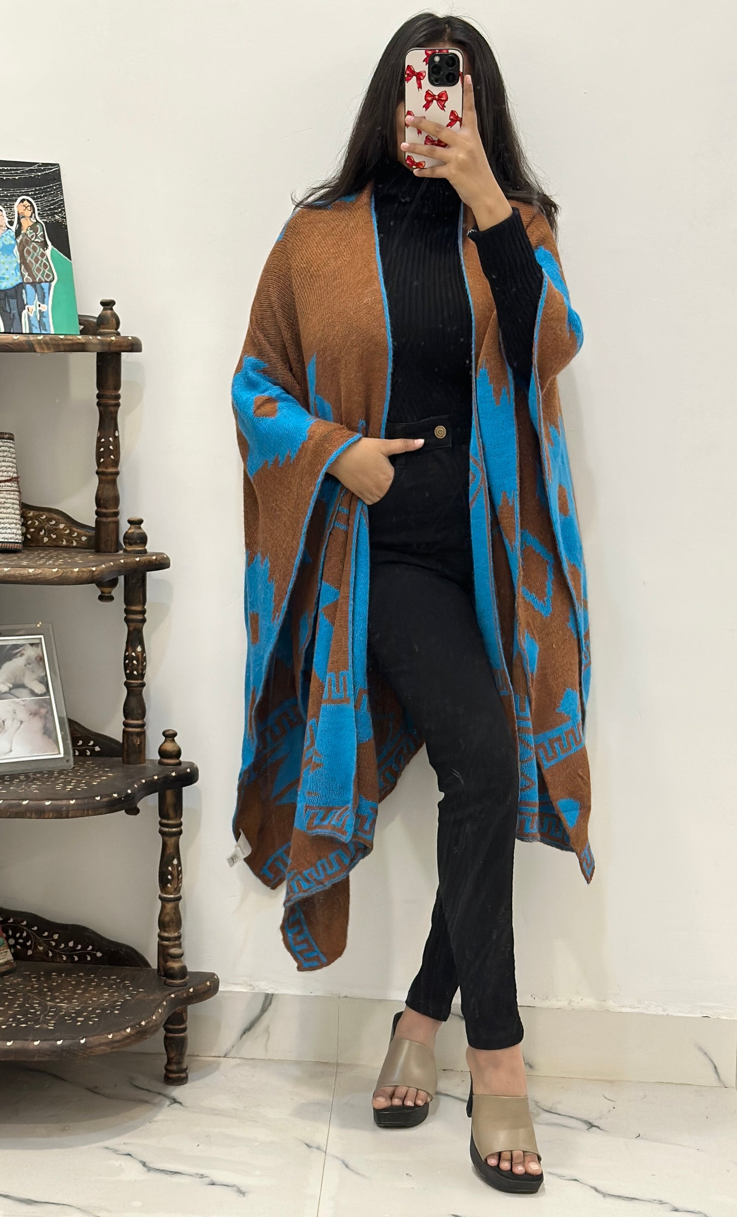 Woollen reversible shawl