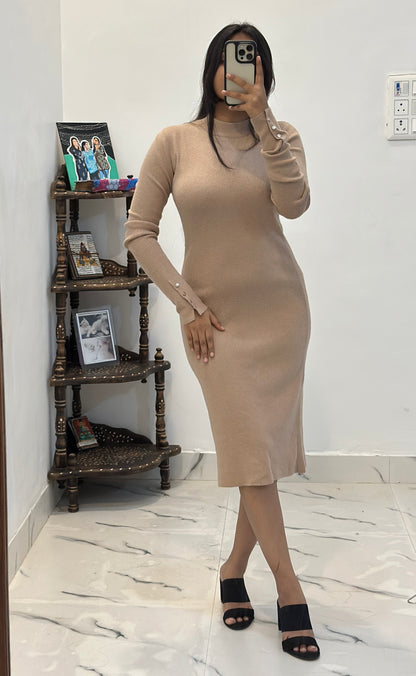 Beige dress (32-34)