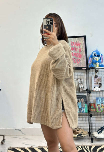 Oversized sweater (44-46)