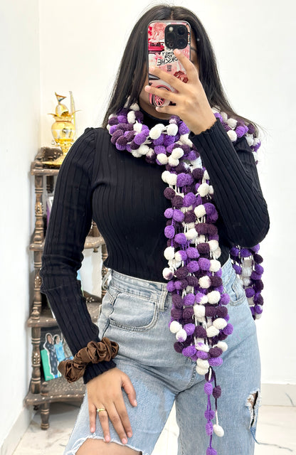 Woollen pretty muffler