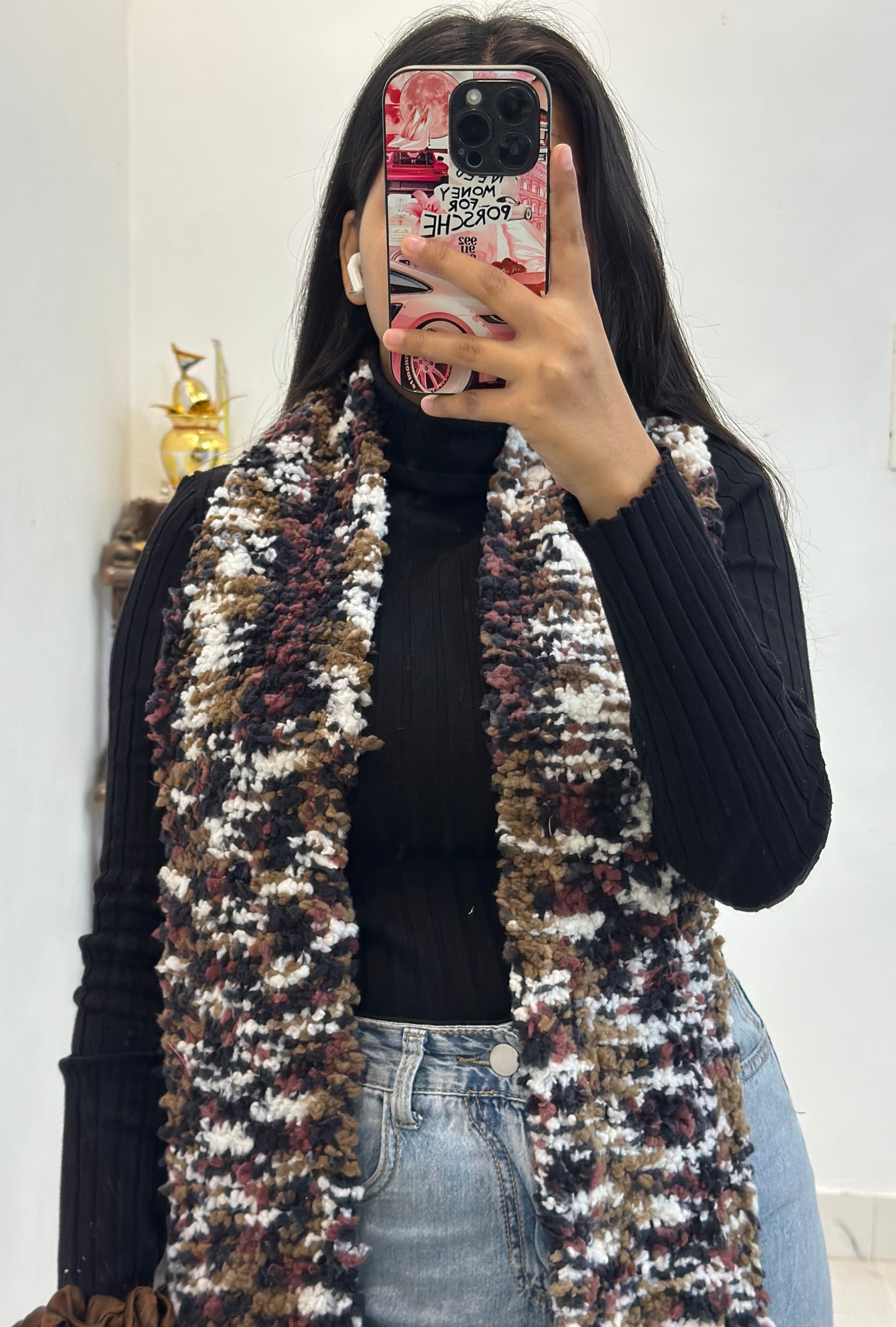 Woollen pretty muffler