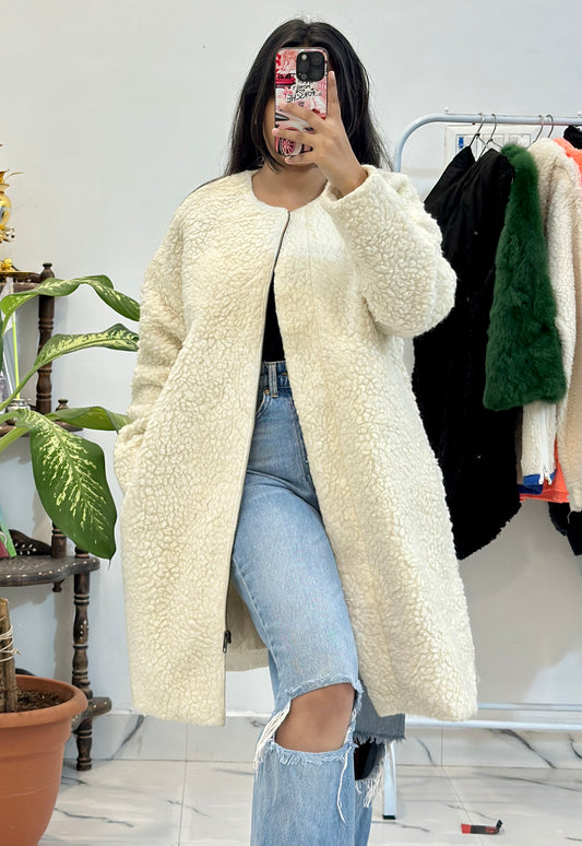 Furry oversized zipper (44-46)