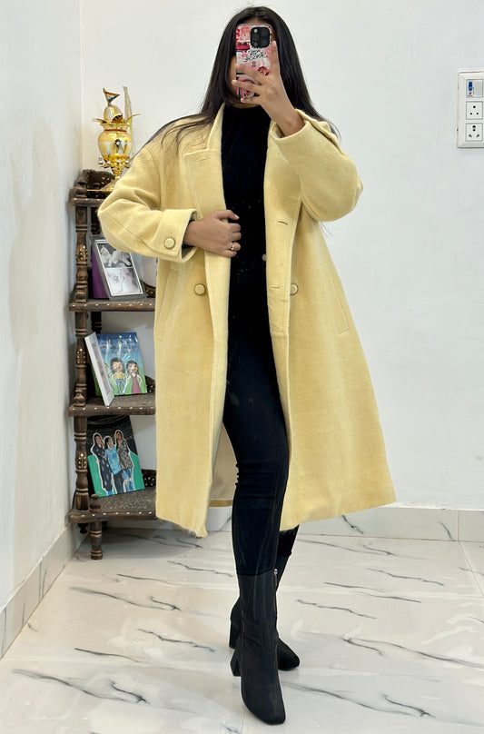 Pretty butter heavy coat (34-36)