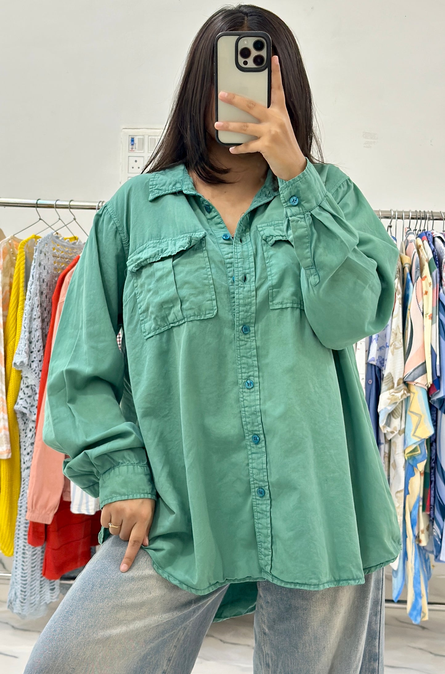 Oversized shirt (42-44)