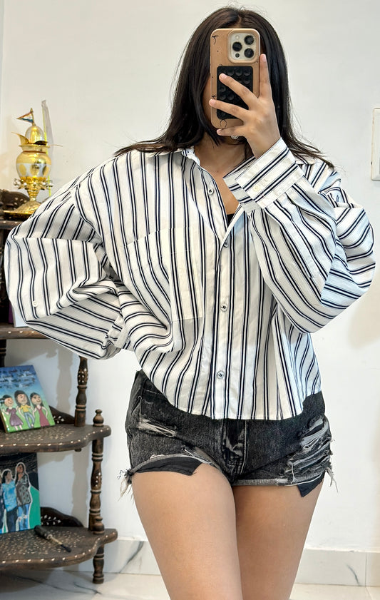 Oversized cotton crop shirt (44-46)