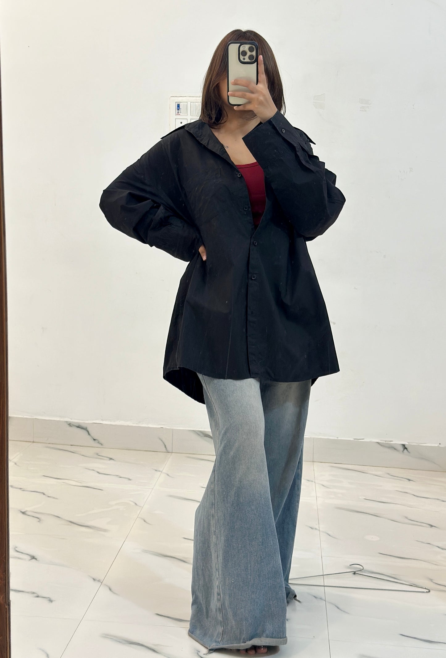 Oversized black shirt (42-44)