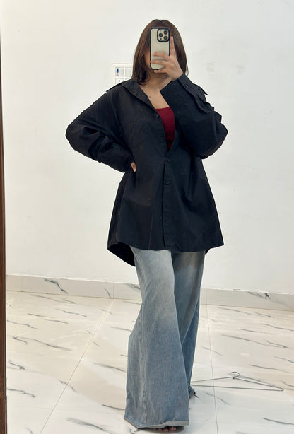 Oversized black shirt (42-44)