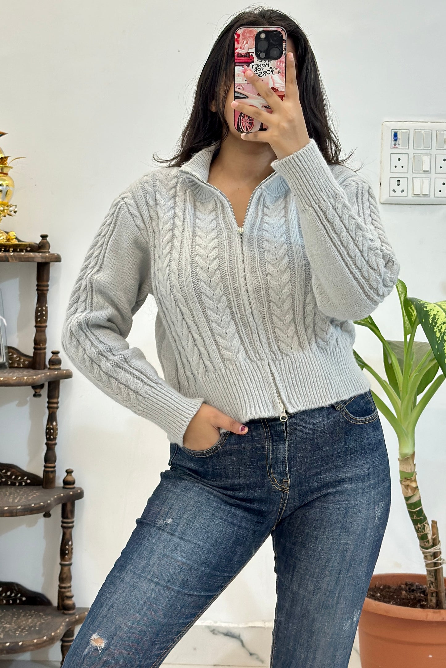Heavy sweater (34 busts)