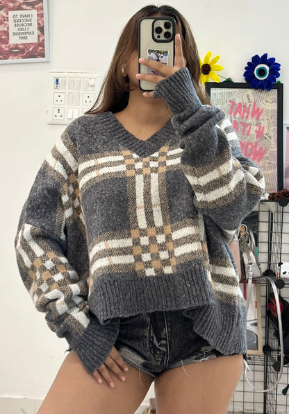Oversized Korean sweater (upto 50)