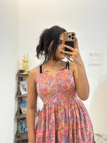 Pretty cotton dress (M-L)
