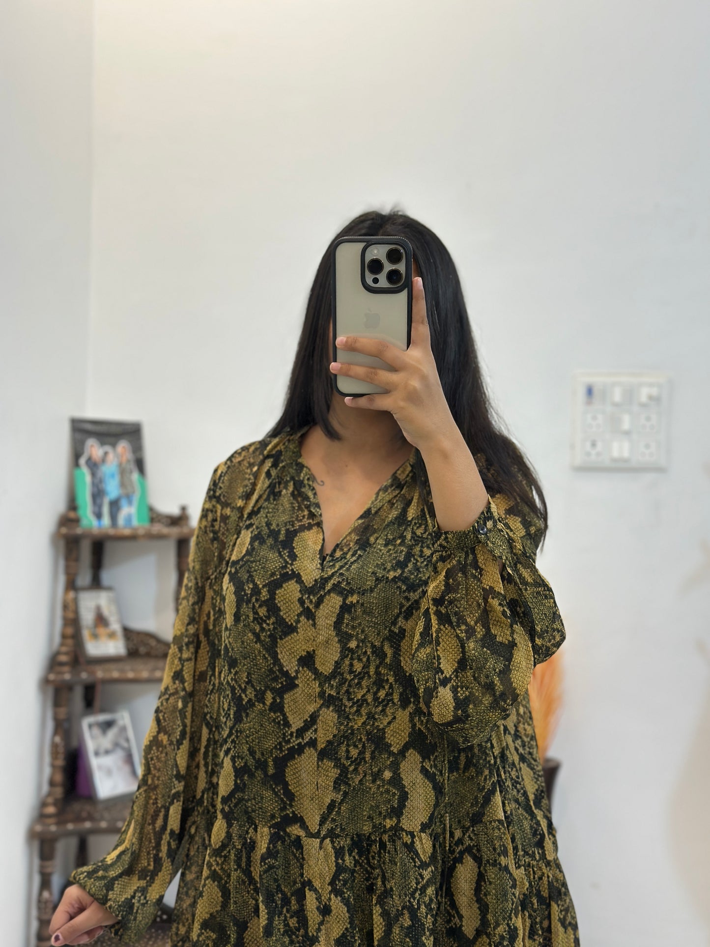 Pretty chiffon oversized dress with lining (42-44 busts)