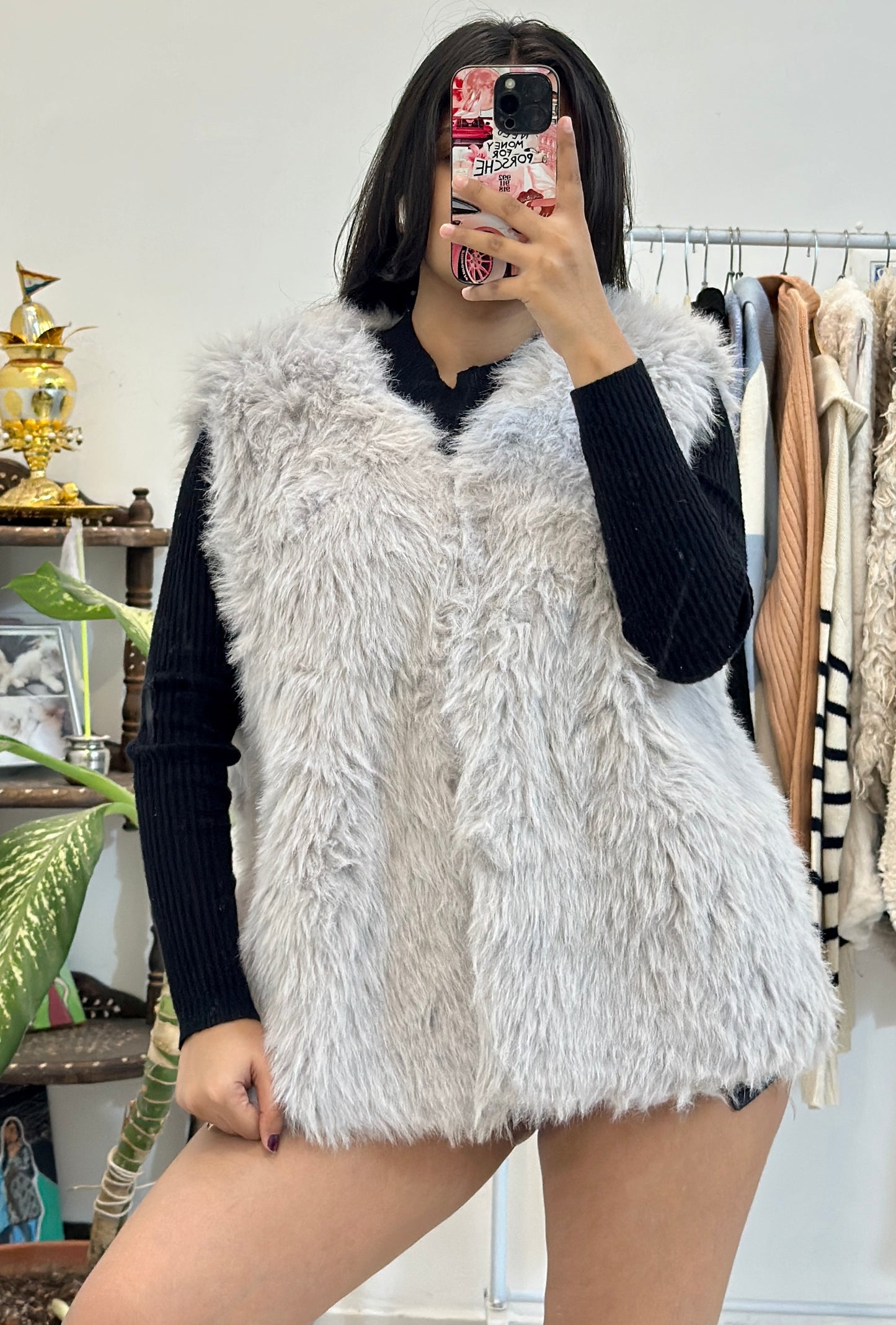Soft oversized furry vest with black knit top (42-44)