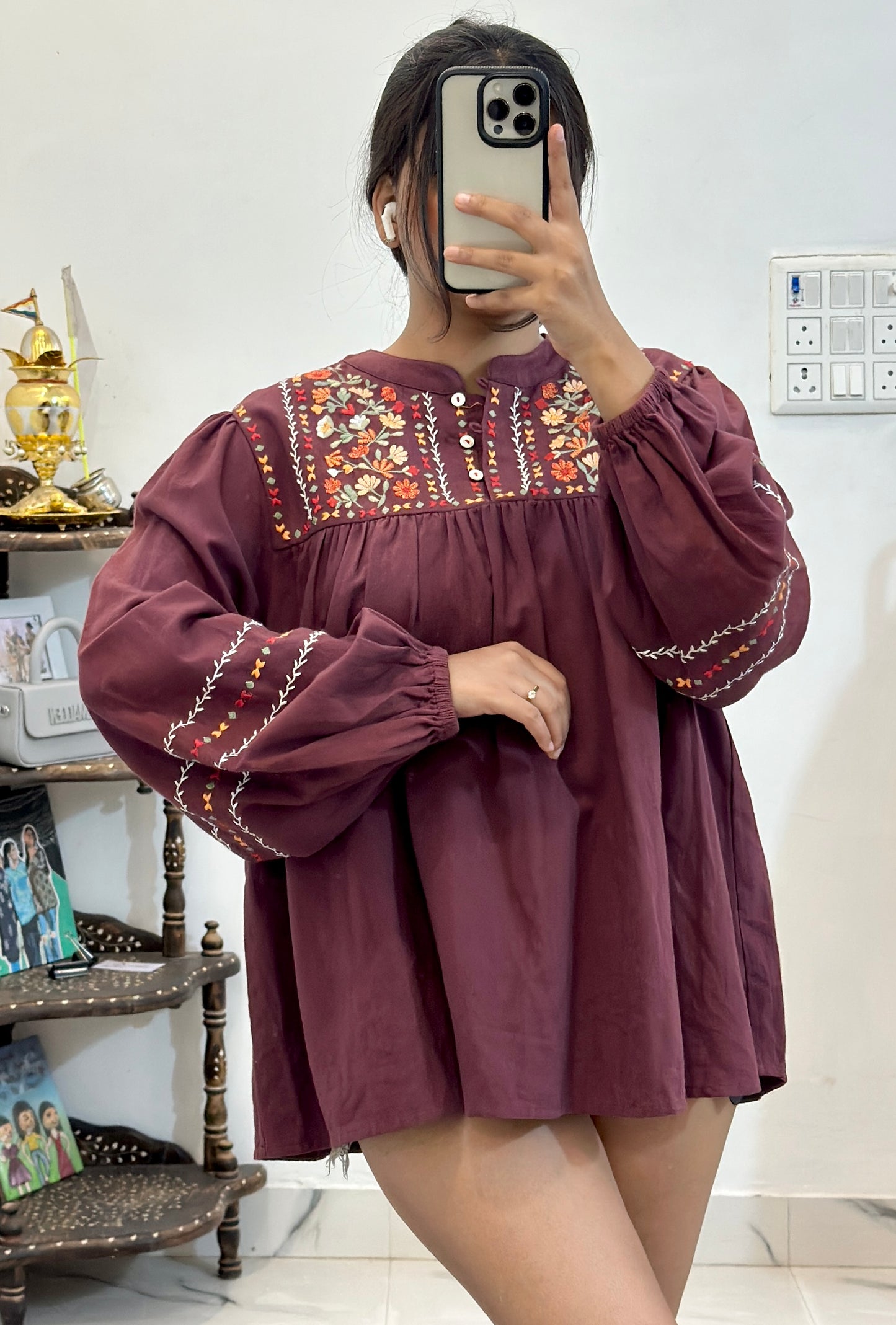 Oversized embroidered top (40-42)